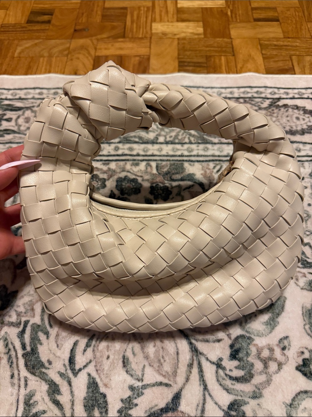 Urban Expressions Cream Woven Knot-Handle Shoulder Bag